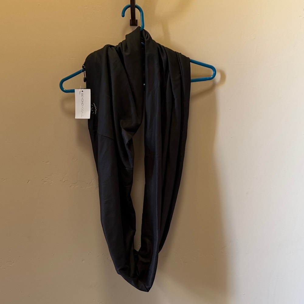 Beyond Yoga Black Infinity Scarf